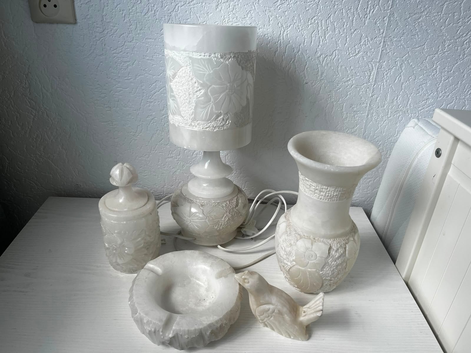 5-delige set van wit marmer: lamp, vaas, pot, asbak, vogel, Ophalen