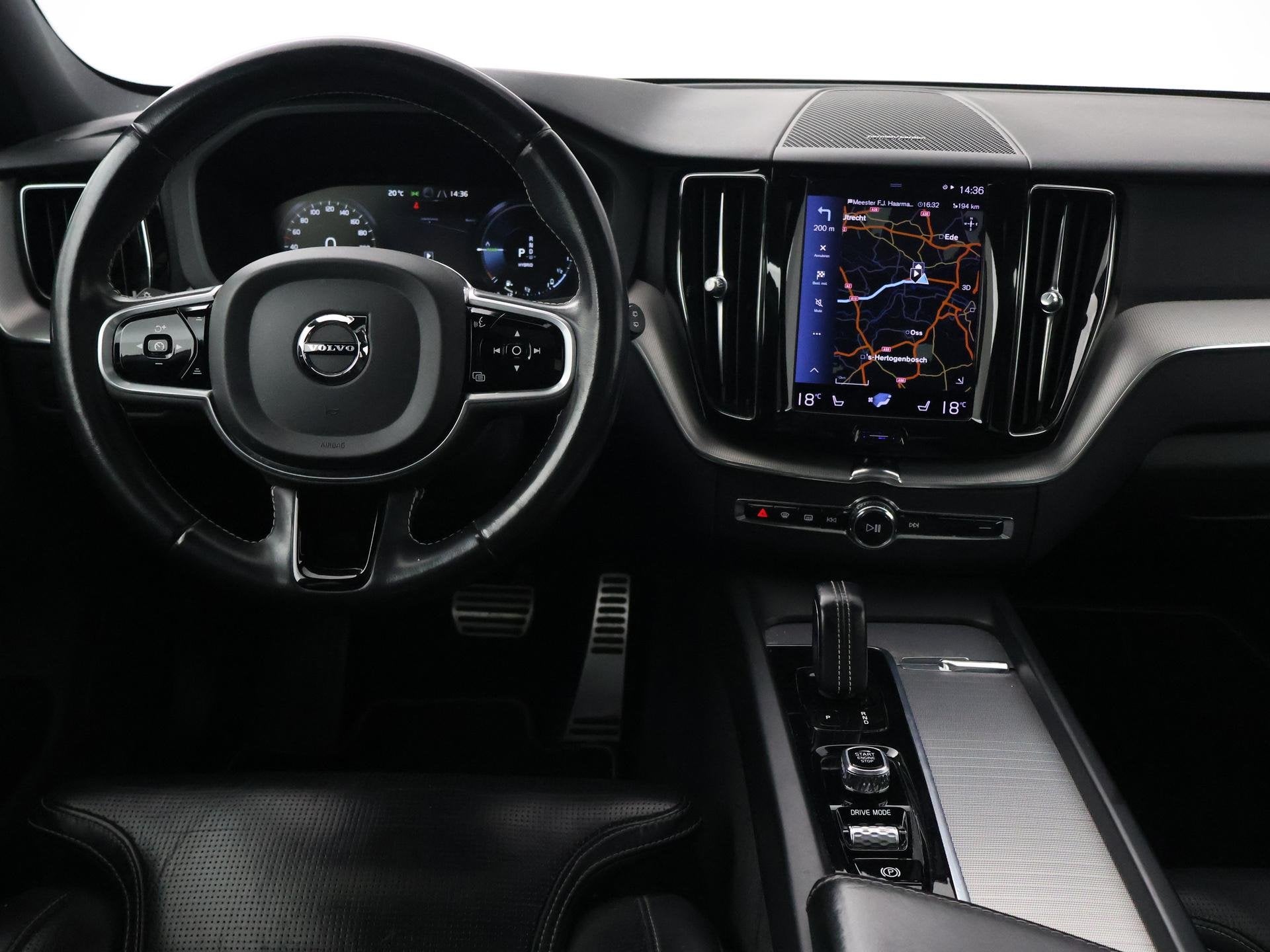 Volvo XC60 2.0 RECHARGE T6 340 PK R-DESIGN + 22 INCH LMV | T, Gebruikt, Euro 6, 1969 cc, 138 €/maand