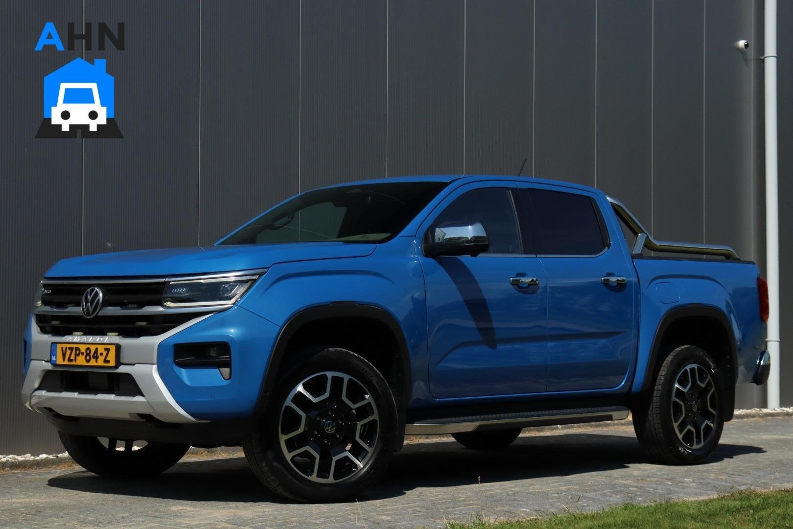 Volkswagen Amarok Aventura 3.0 TDI V6 / 240PK! / Grijs Kente, Auto's, Automaat, Gebruikt, Zwart, Bedrijf