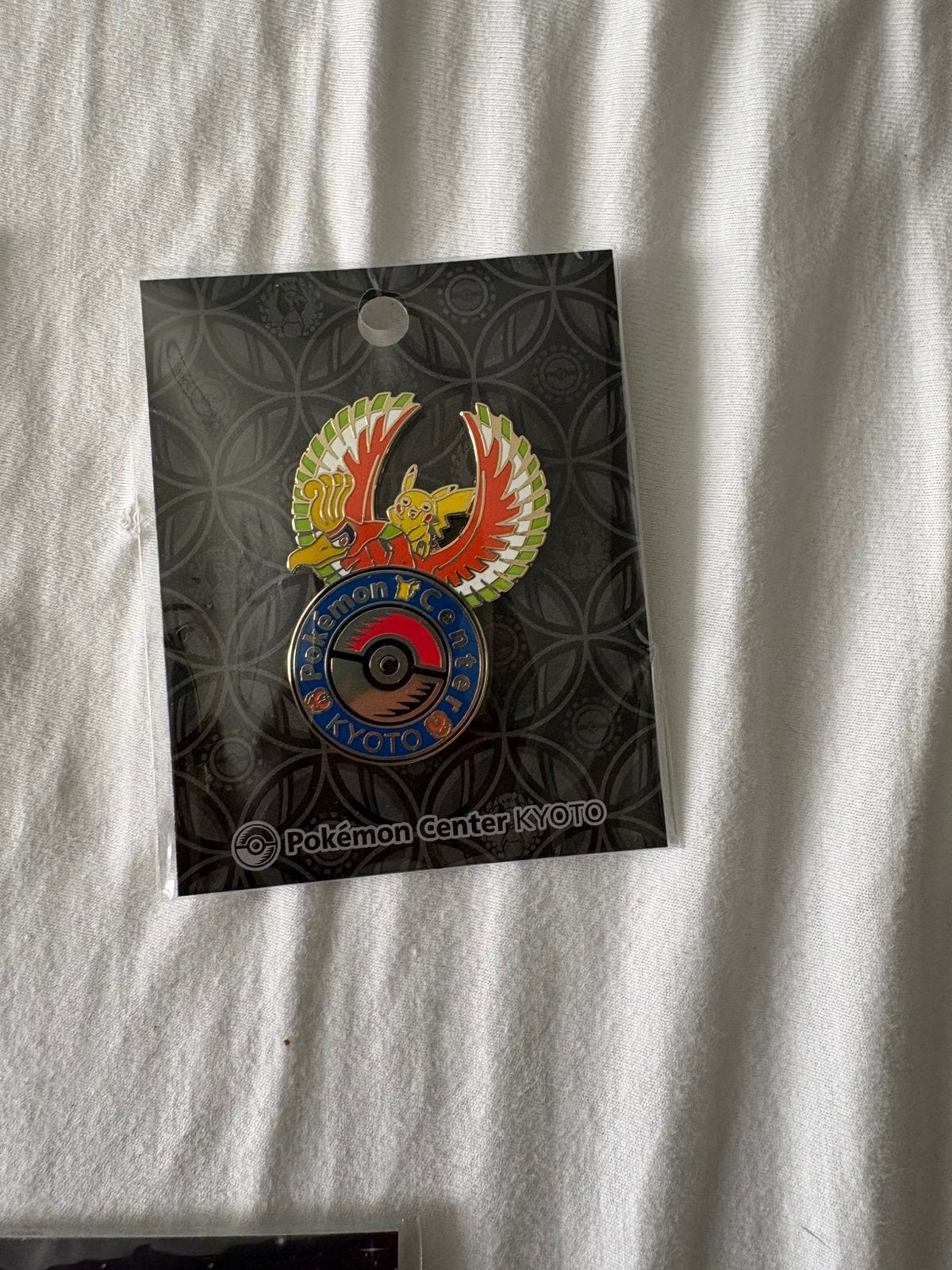 Pokémon center Kyoto pin, Ophalen of Verzenden, Nieuw, Speldje of Pin