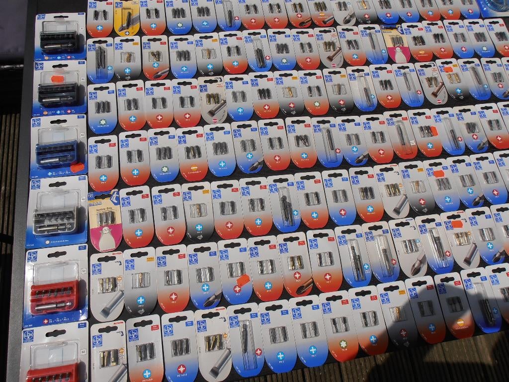 Partij nieuwe verpakkingen met diverse bitjes Lux, Vbw, enz., Ophalen of Verzenden, Nieuw