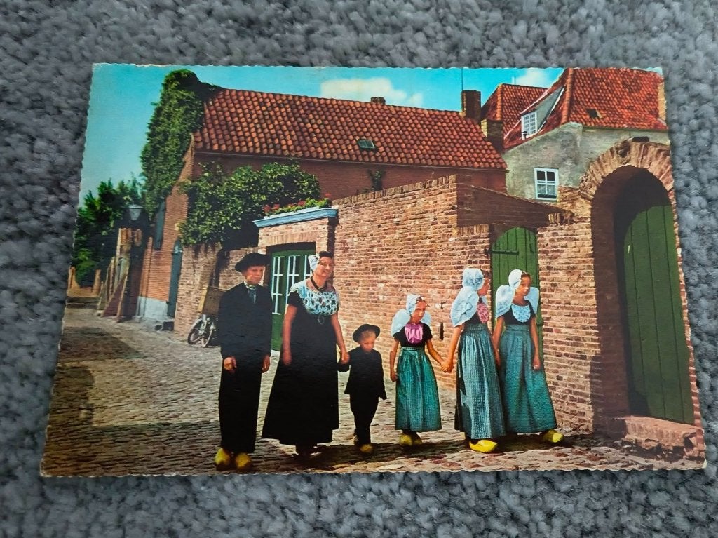 Kaart Zeeland klederdracht(43), Ophalen of Verzenden, 1960 tot 1980, Gelopen, Klederdracht