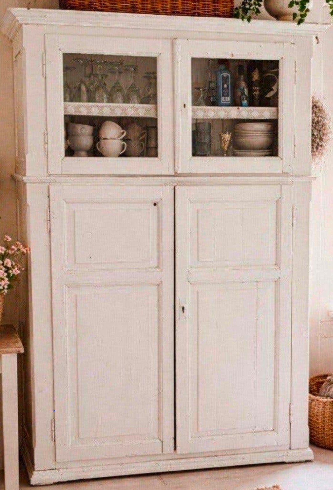 Grote zware eiken witte brocante Franse schoolkast, Ophalen