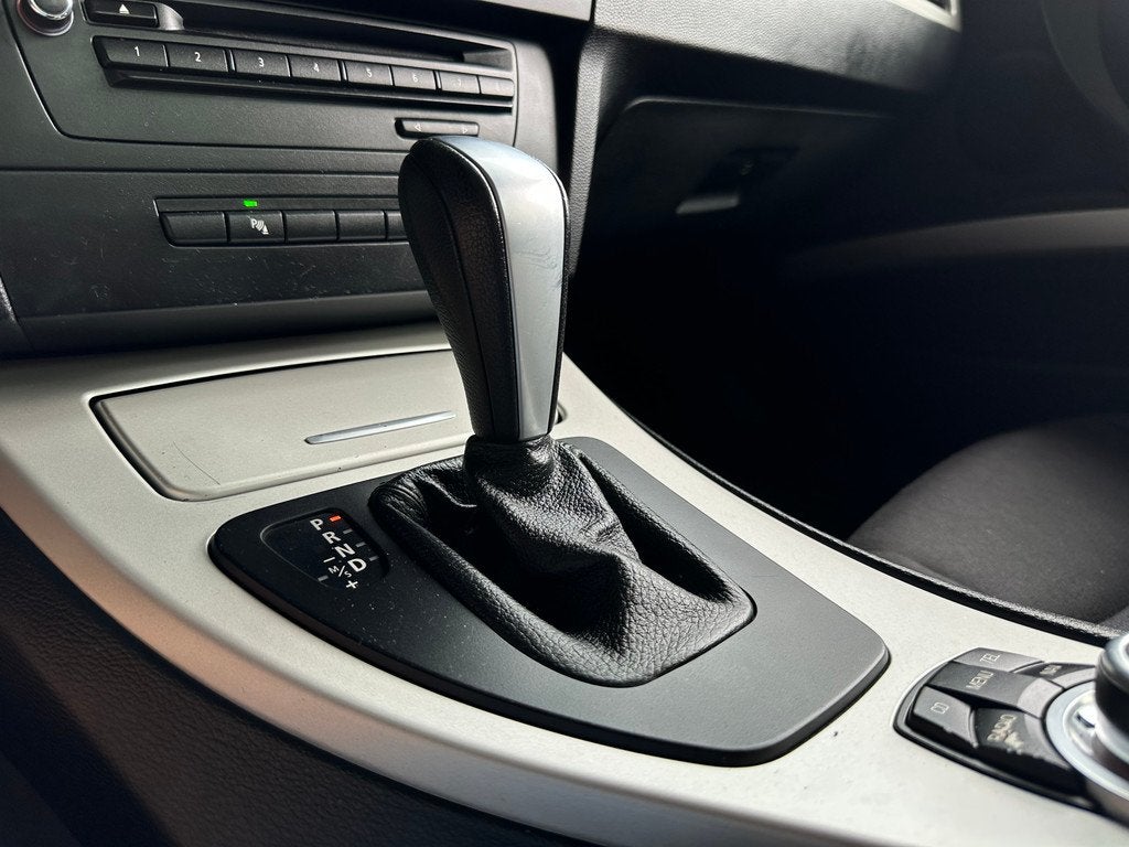 BMW 3 Serie 318i LCI AUTOMAAT Panodak Clima Airco YOUNGTIMER, Automaat, Zwart, 1390 kg, 3-Serie