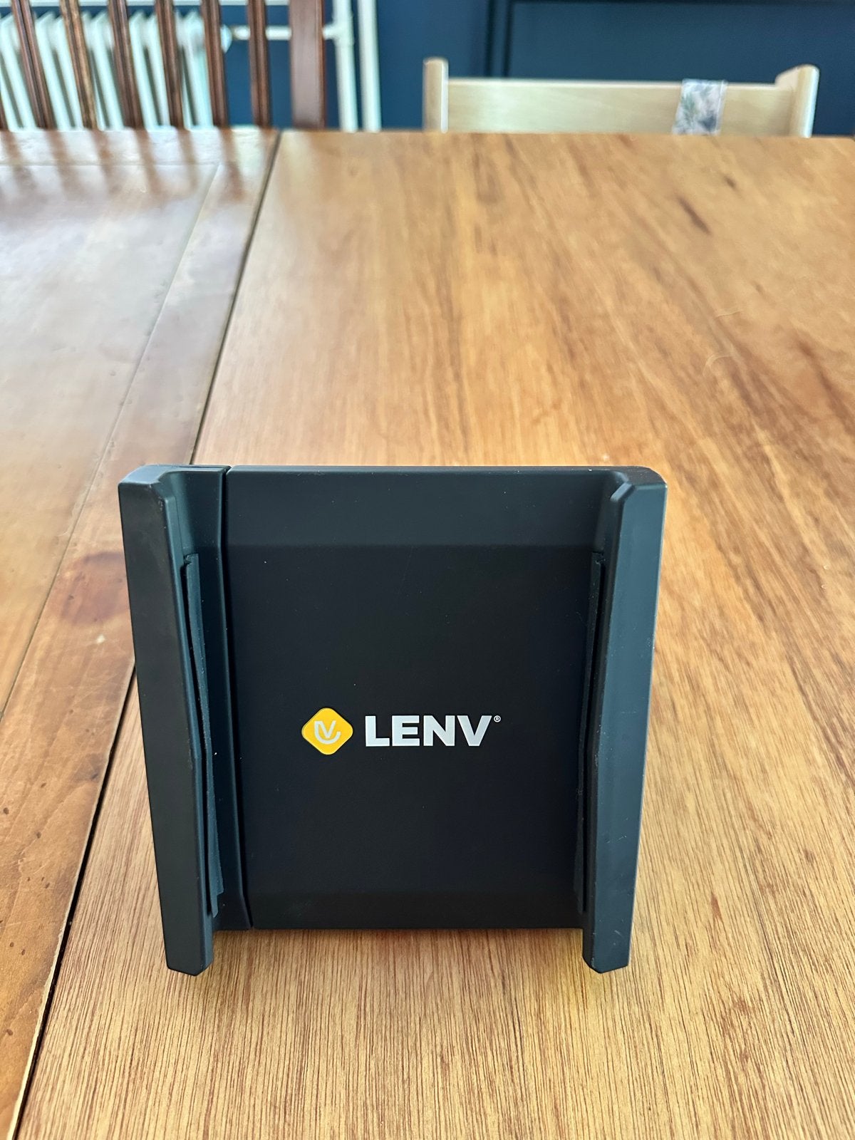 LENY tablet houder voor auto, Ophalen of Verzenden, Zo goed als nieuw, Auto