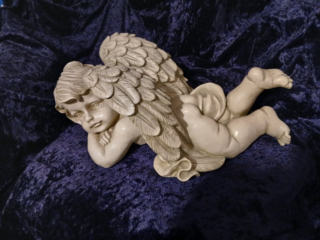 Liggende Engel, Antiek en Kunst, Ophalen, Weerbestendig, 20 - 50 cm, Overige materialen