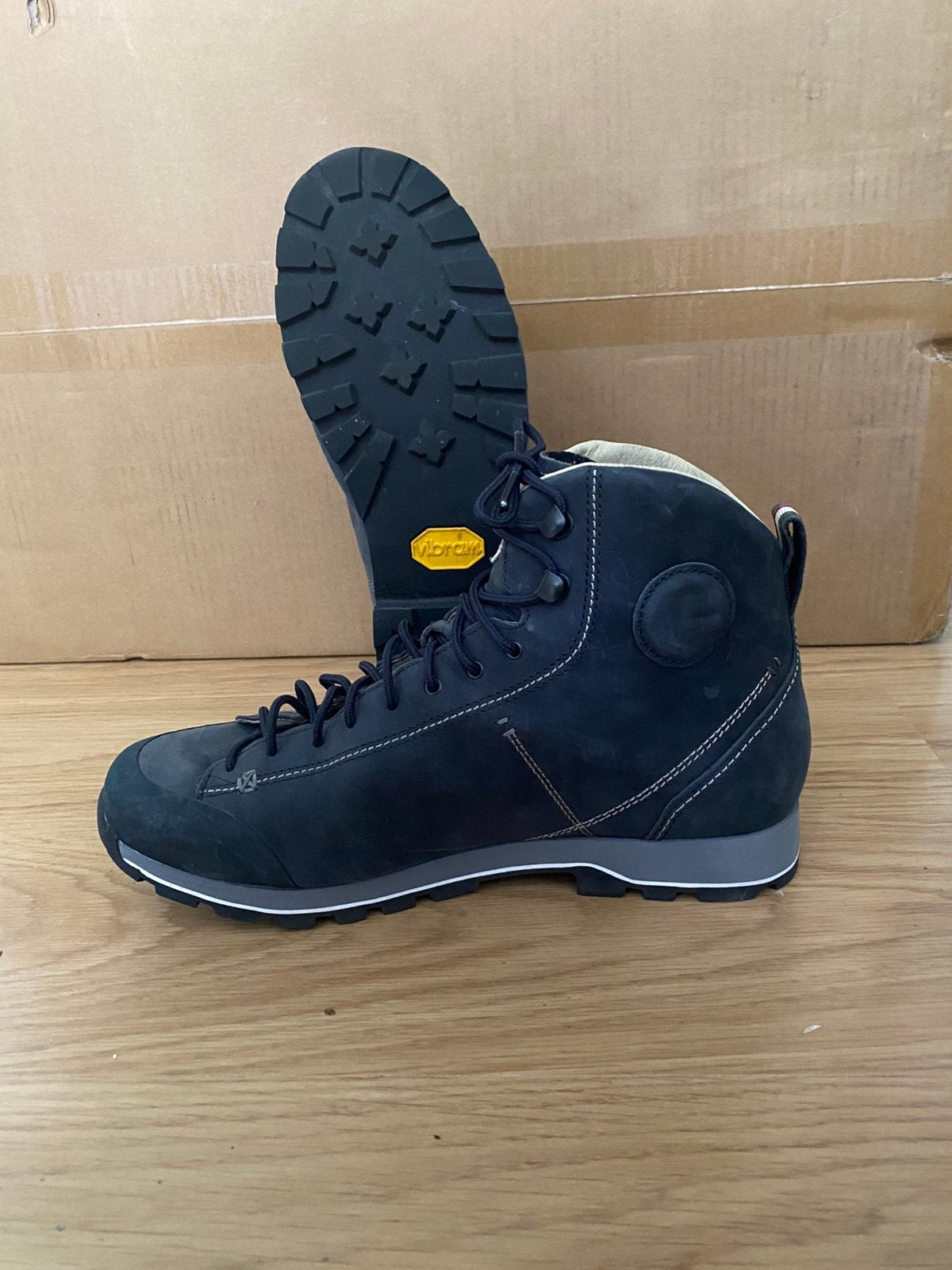 Nieuw Dolomite cinquataquattro hoog, mt 45 (uk 10,5), Blauw, Nieuw, Ophalen of Verzenden, Wandelschoenen of Bergschoenen