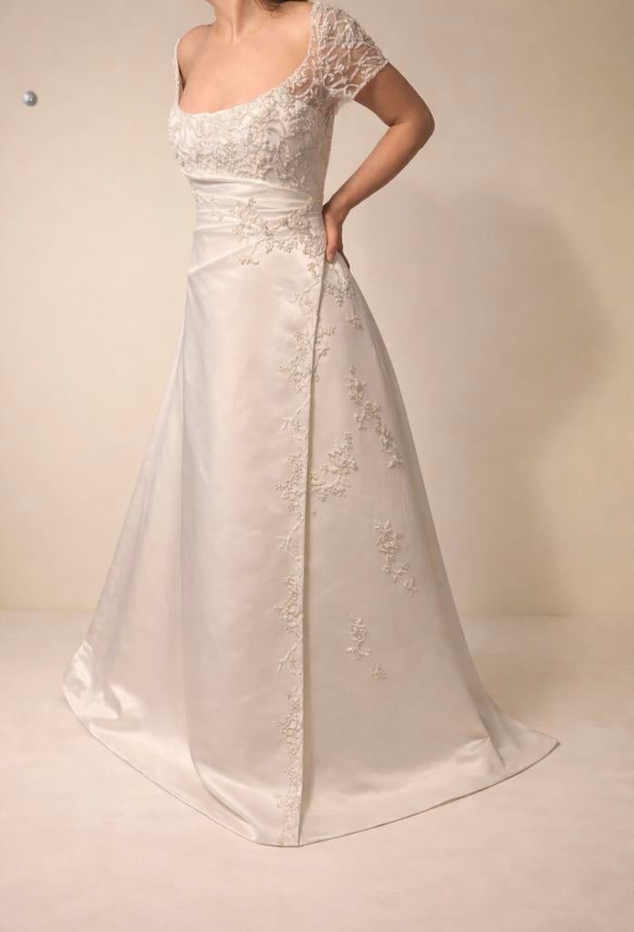 Trouwjurk Pronovias maat 42/L, Ophalen of Verzenden, Zo goed als nieuw