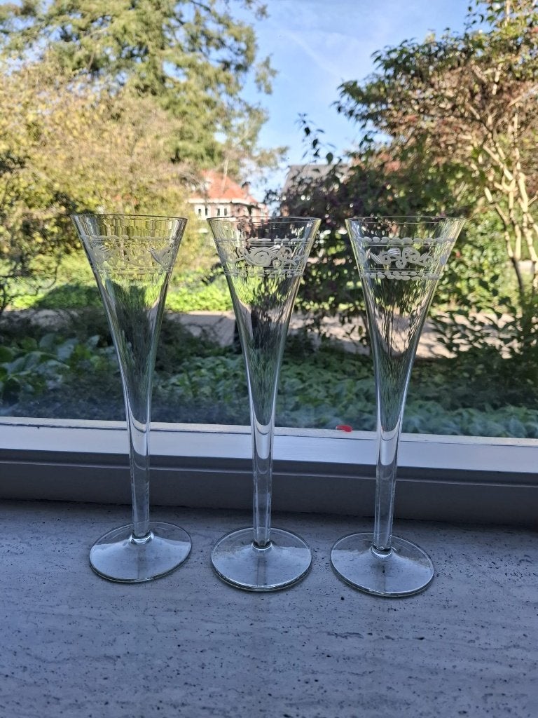 Vintage !  champagneglazen,  set van 3 gegraveerd/geëtst, Antiek en Kunst, Ophalen