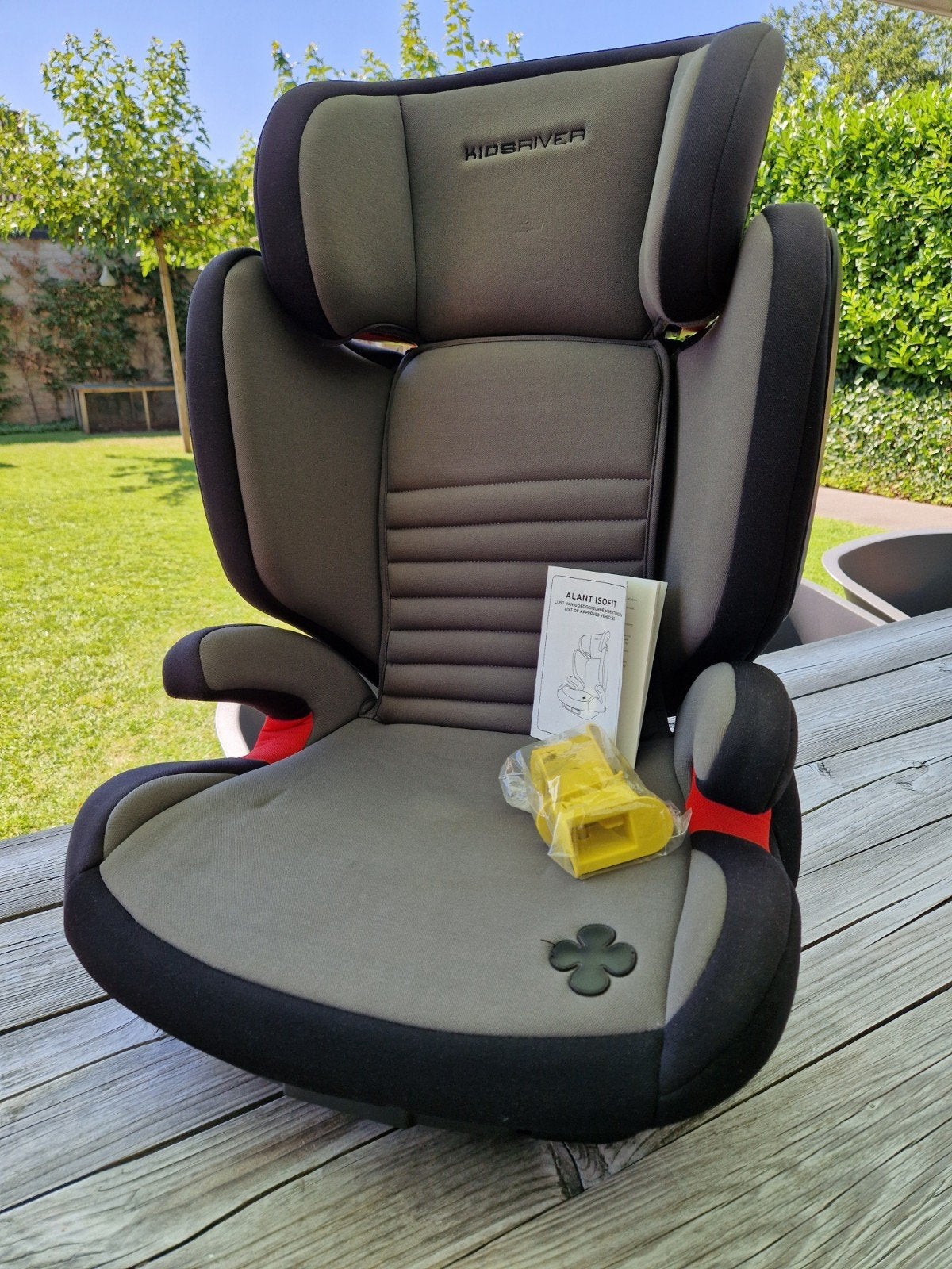Kidsriver autostoel met Isofix in erg goede staat, 15 t/m 36 kg, Verstelbare rugleuning, Zo goed als nieuw, Isofix