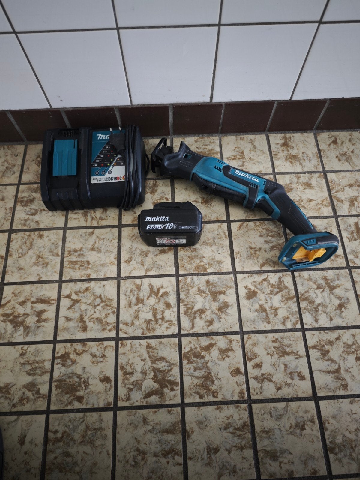 Makita reciprozaag 18v, Ophalen of Verzenden, 600 tot 1200 watt, Reciprozaag, 70 mm of meer