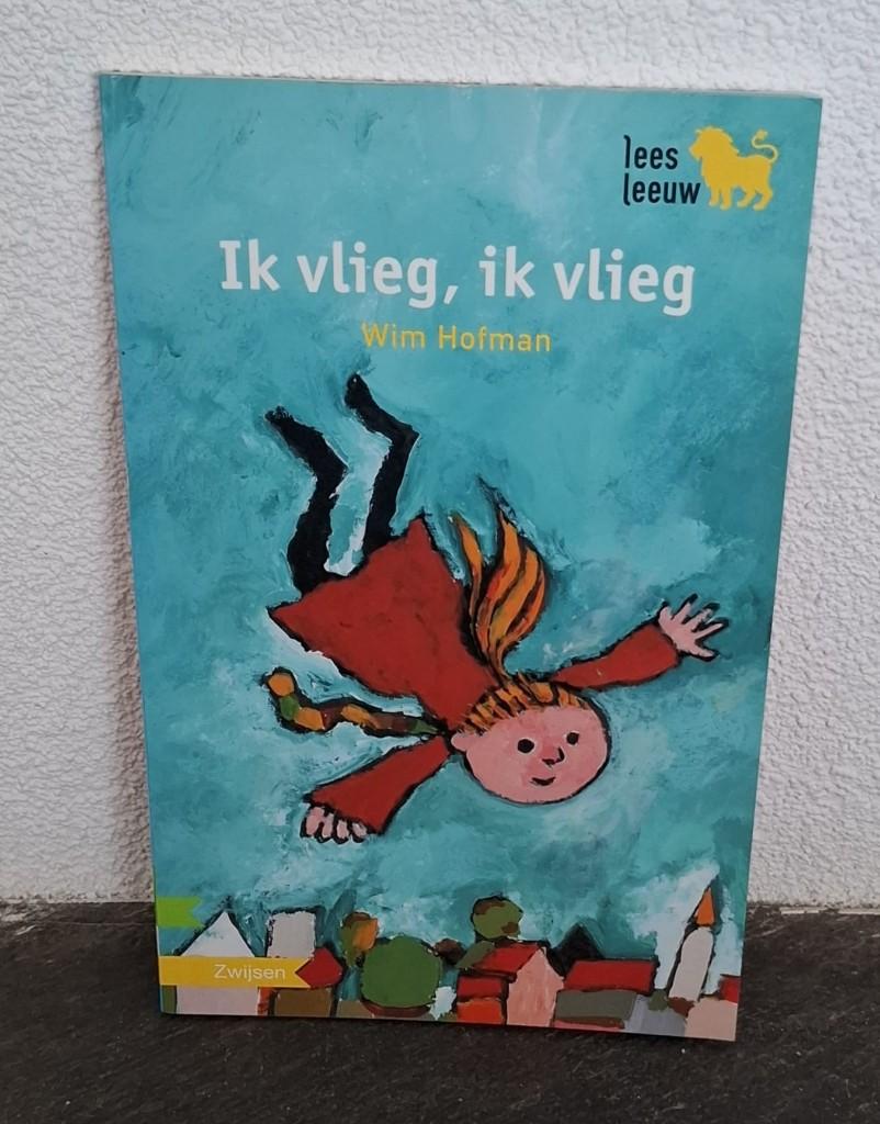 Ik vlieg, ik vlieg 9789048707041, Boeken, Ophalen of Verzenden, Zo goed als nieuw, Fictie algemeen