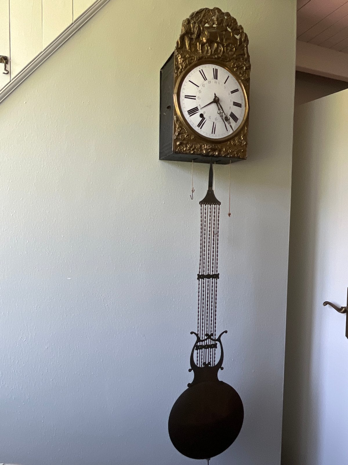 Antieke Franse Comtoise Klok met Bronzen Decoratie, Ophalen