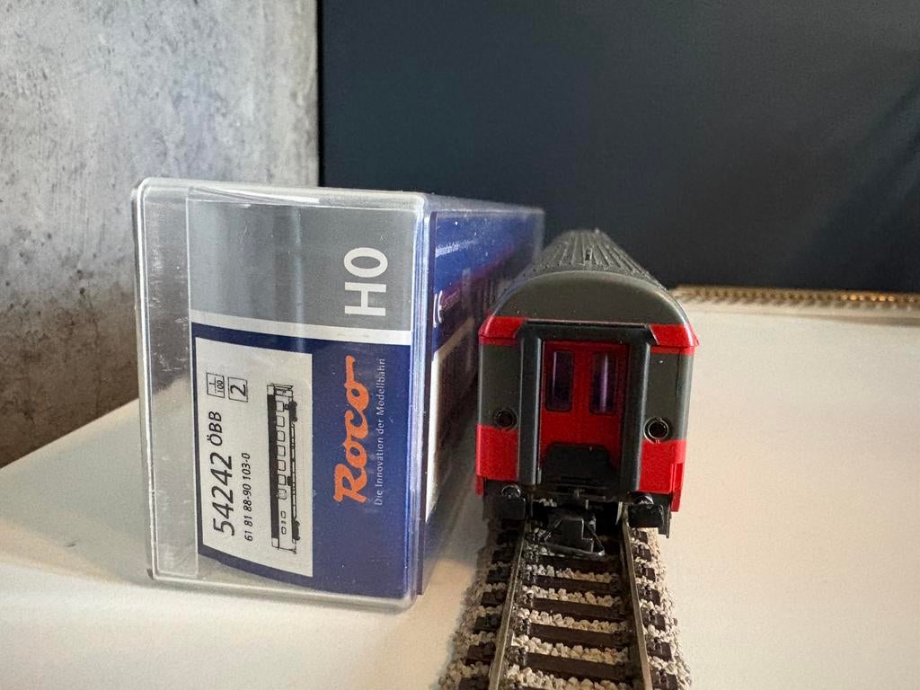 Roco OBB restaurant rijtuig., Hobby en Vrije tijd, Modeltreinen | H0, Gelijkstroom, Wagon, Ophalen of Verzenden, Zo goed als nieuw