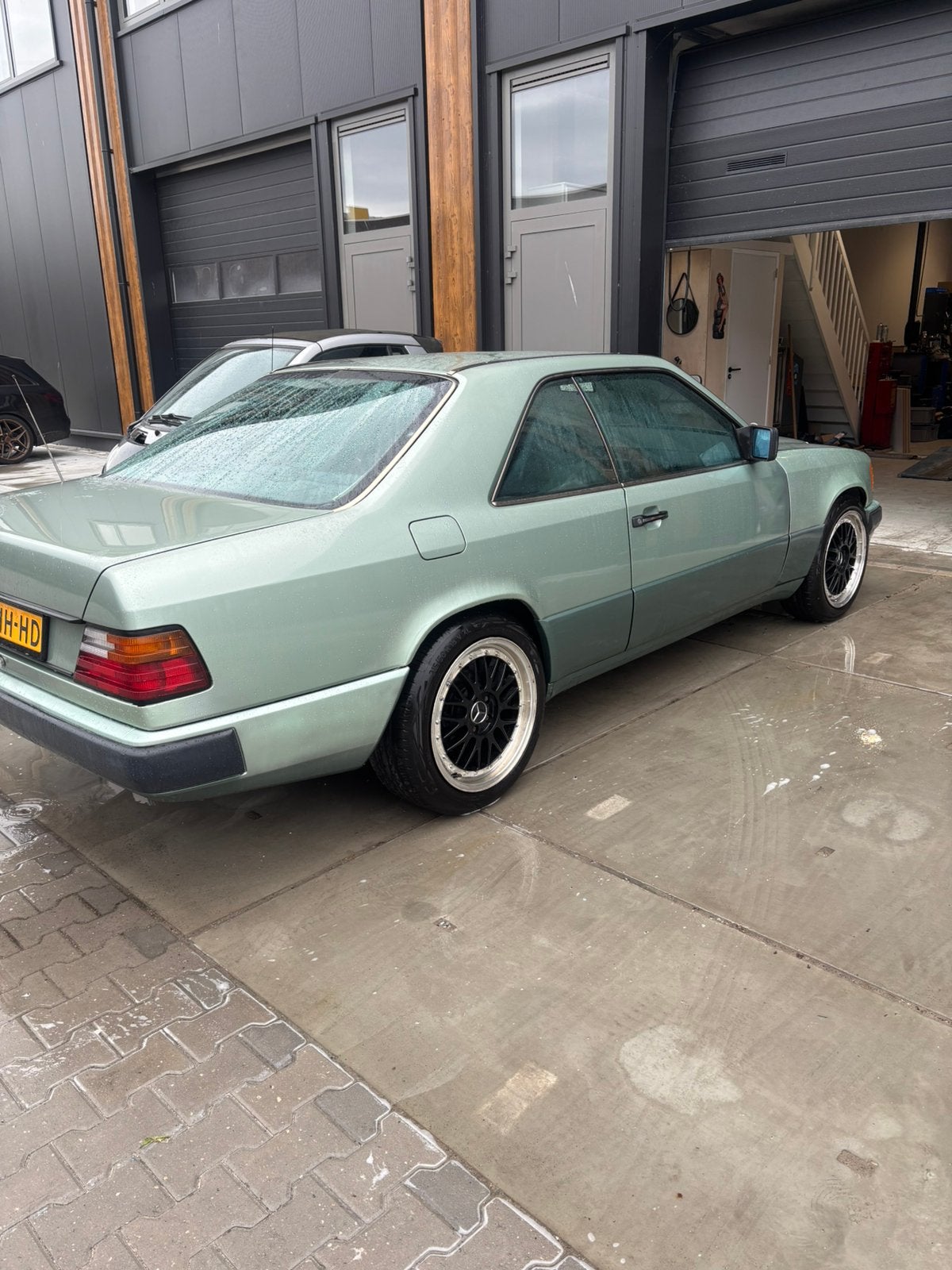 Mercedes-Benz 200-Serie 2.3 100KW 230CE 1989 Groen, Auto's, 657 kg, 4 cilinders, 2299 cc, Overige kleuren