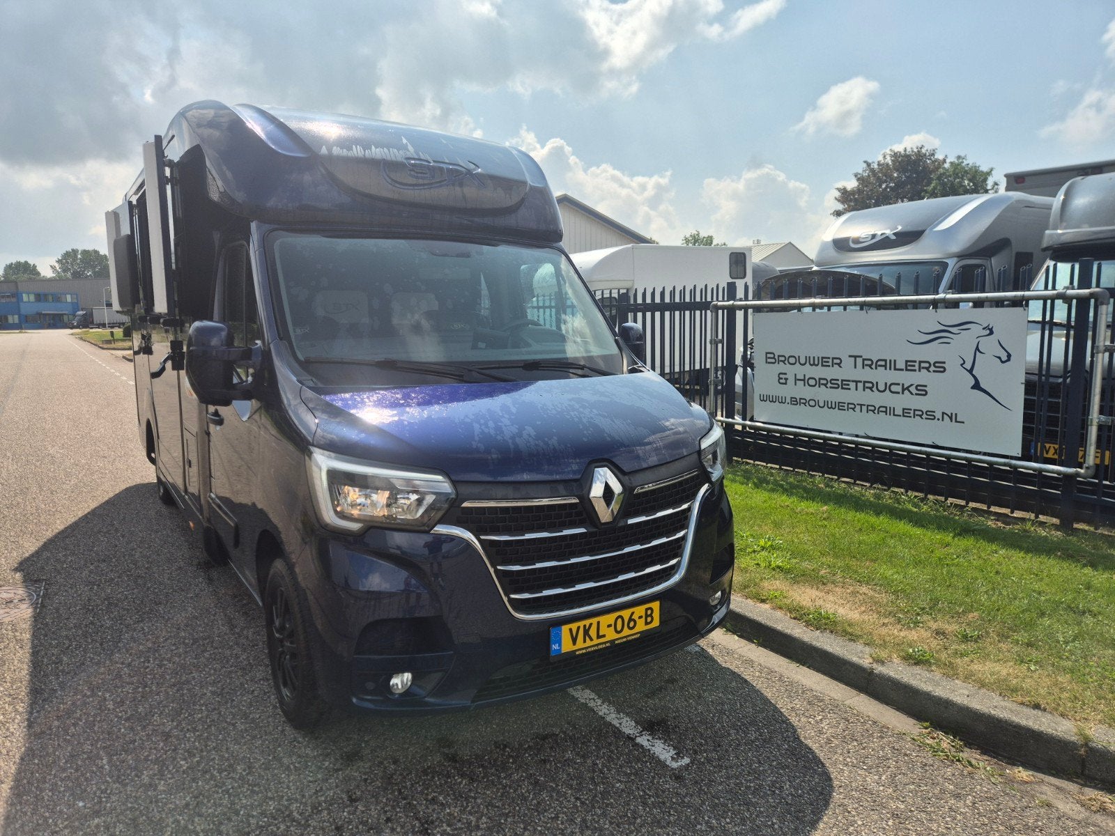 Renault STX hengst,automaat en dubbel cabine,2021, Ophalen