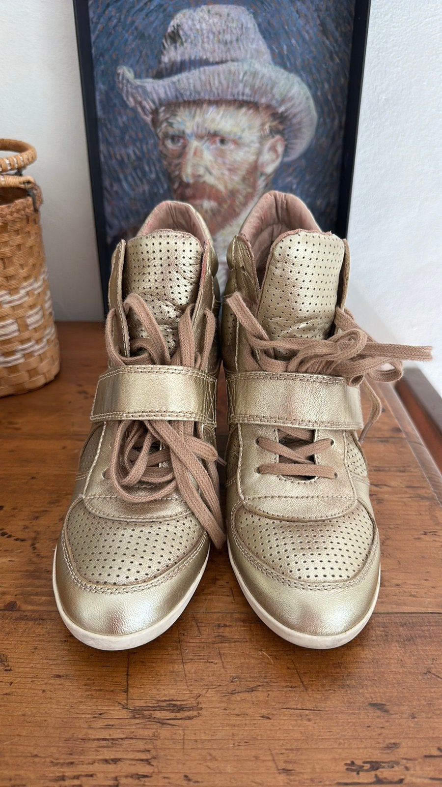 Ash Bowie Wedge Sneakers Goud Metallic – Maat 40, Ophalen of Verzenden, Zo goed als nieuw, Overige kleuren, Sneakers of Gympen