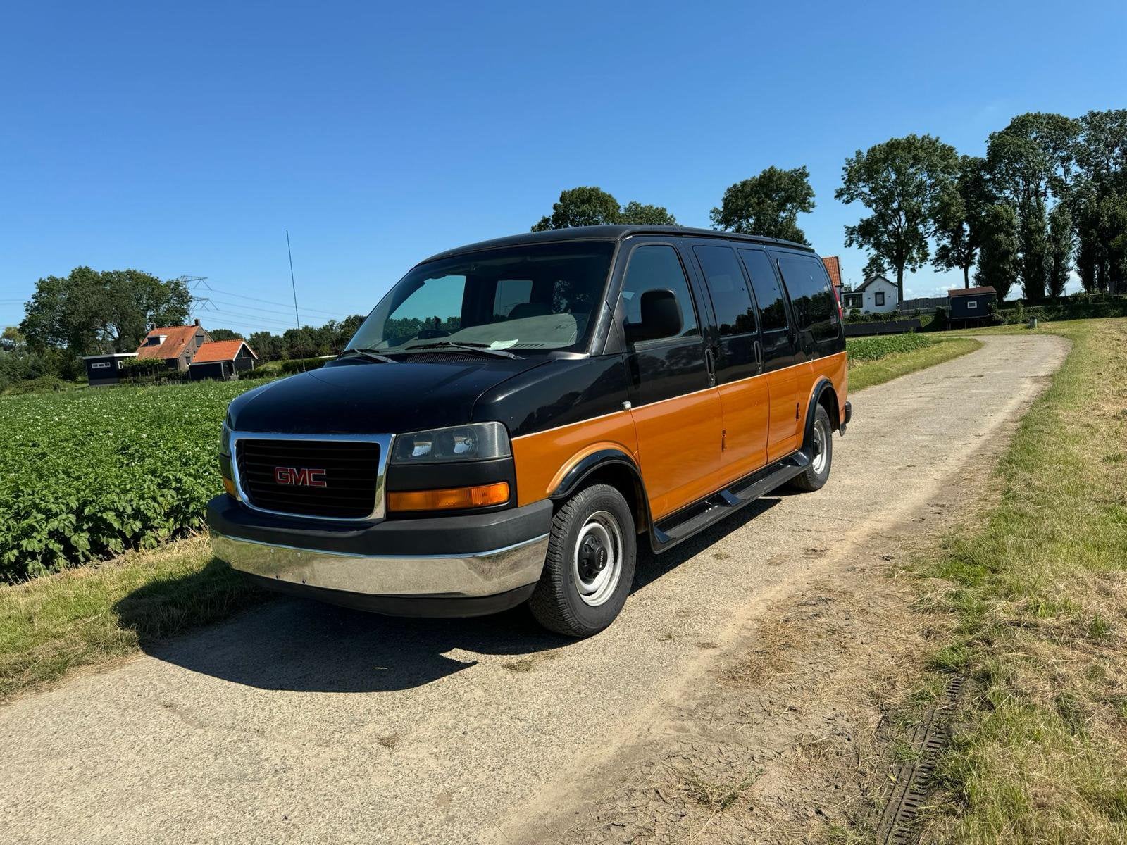 GMC 1998 camper, 8 cilinders, 254 pk, Zwart, Particulier