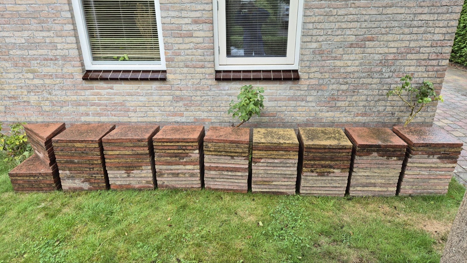 Gebruikte terrastegels - gratis af te halen in Stiens, Tuin en Terras, Ophalen, Gebruikt, 10 m² of meer, Beton
