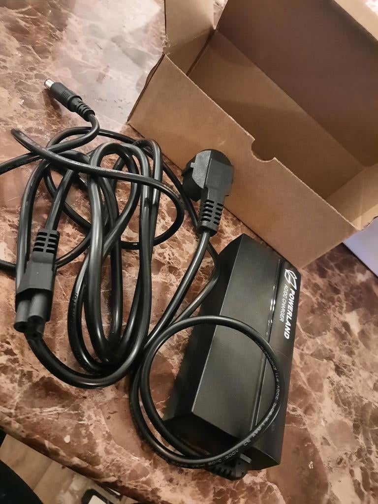 Nieuwe accu lader electrische fiets, Ophalen of Verzenden