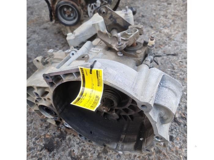 Versnellingsbak van een Volkswagen Caddy, Auto-onderdelen, Gebruikt, -, Volkswagen, -