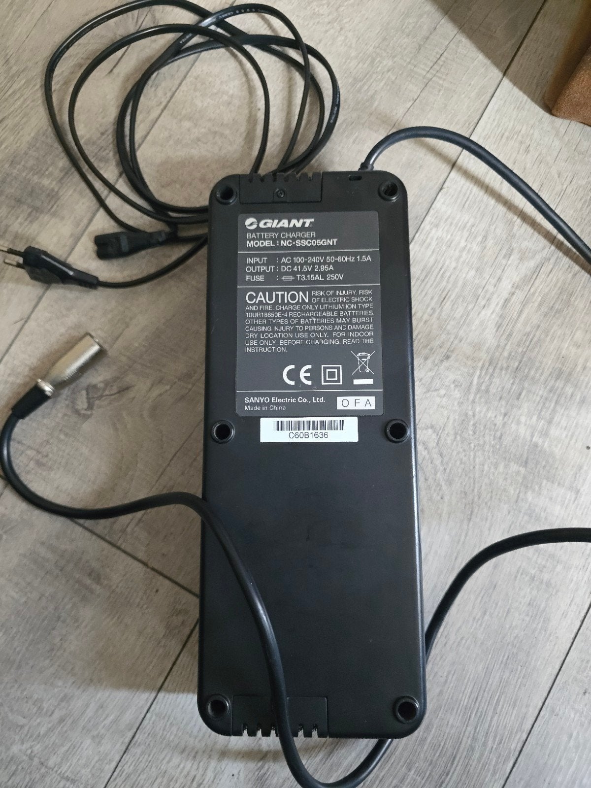 Originele Giant E-Bike Acculader (5-pins) NC-SSC05GNT  41,5V, Ophalen of Verzenden, Gebruikt