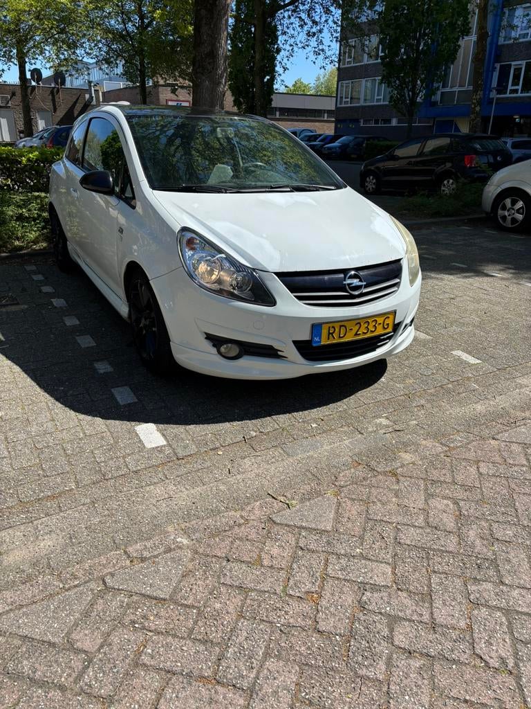 Opel Corsa 1.2 16V 3D 2008 Wit, Auto's, Voorwielaandrijving, 450 kg, 40 €/maand, 4 cilinders