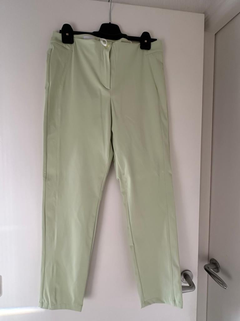 Madeleine broek maat 42 taillebreedte 44 cm in nieuwstaat, Kleding | Dames, Broeken en Pantalons, Zo goed als nieuw, Maat 42/44 (L)