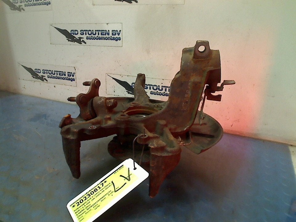 Fusee Links Voor Volkswagen Golf V (1K1) (2006-05/2008-11), Gebruikt, Volkswagen, Volkswagen AG, Kundenbetreuung@volkswagen.de