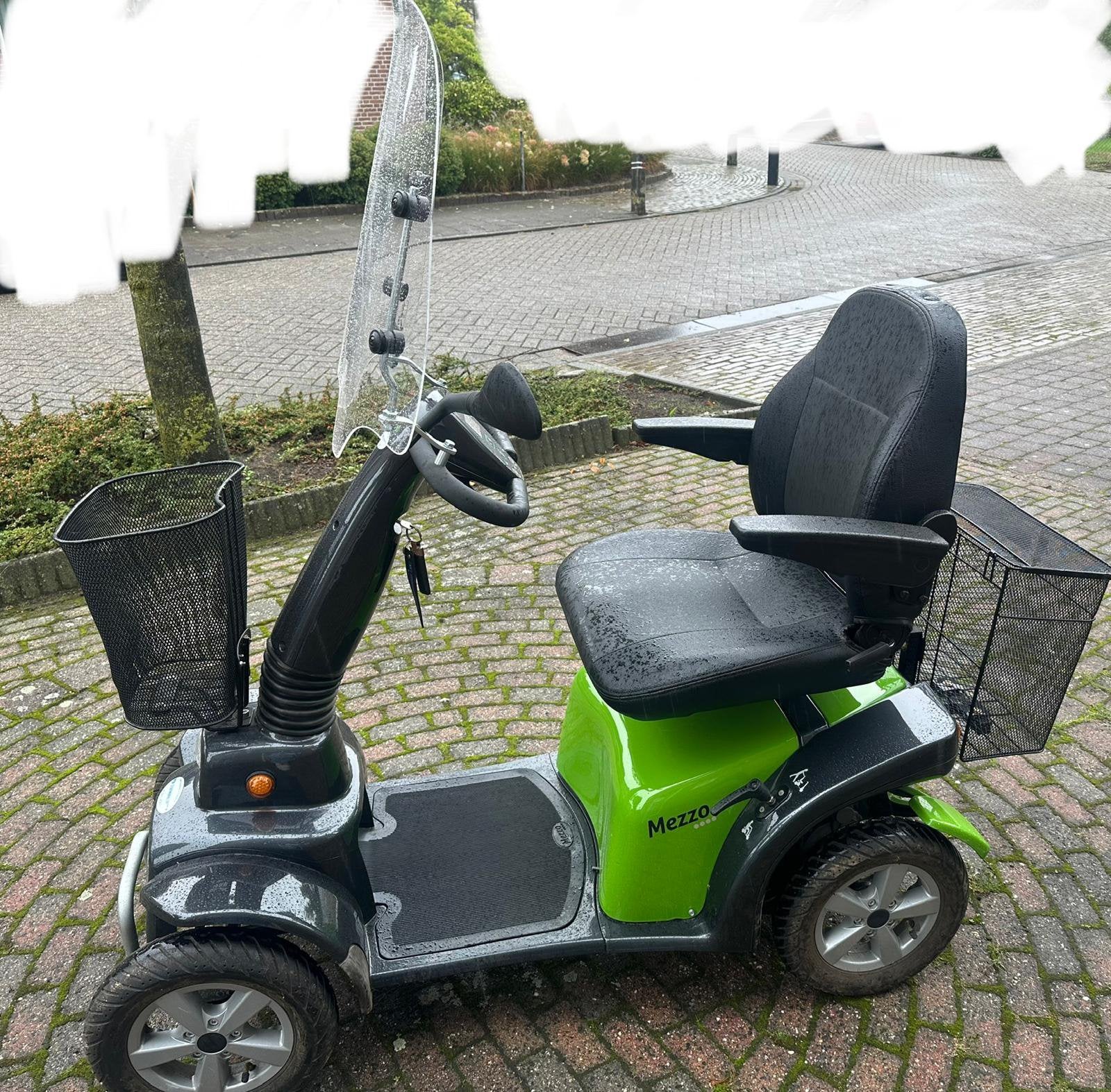 Life & Mobility Mezzo 4 scootmobiel  2016  slechts 2.212 km, Ophalen, Zo goed als nieuw, 46 km of meer, 16 km/u of meer