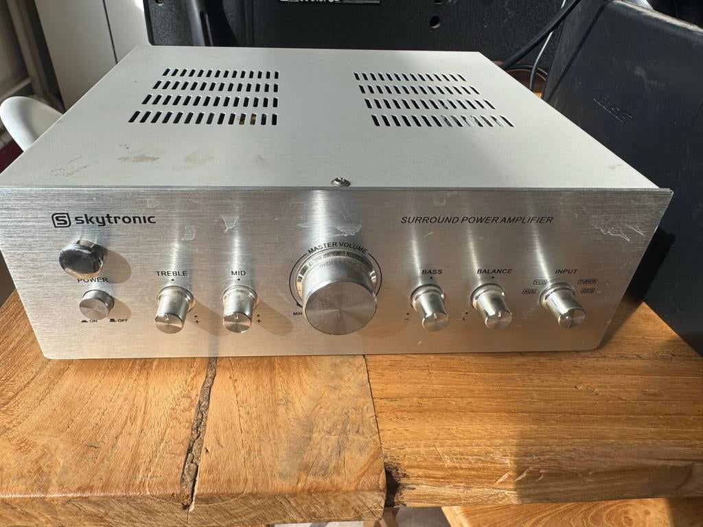 Skytronic Surround Power Amplifier - Model 103.311, Audio, Tv en Foto, Versterkers en Receivers, Zo goed als nieuw, Stereo, 120 watt of meer
