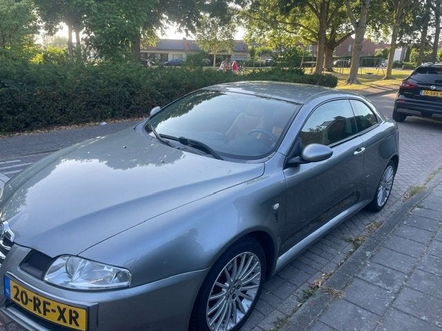 Alfa Romeo GT 1.8 TS 2005 Grijs, Auto's, Alfa Romeo, Particulier, GT, ABS, Airbags, Airconditioning, Alarm, Boordcomputer, Centrale vergrendeling