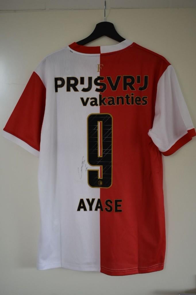 Voetbalshirt gesigneerd  Ayase Ueda 9✍️, Verzamelen, Sportartikelen en Voetbal, Ophalen of Verzenden, Zo goed als nieuw, Buitenlandse clubs