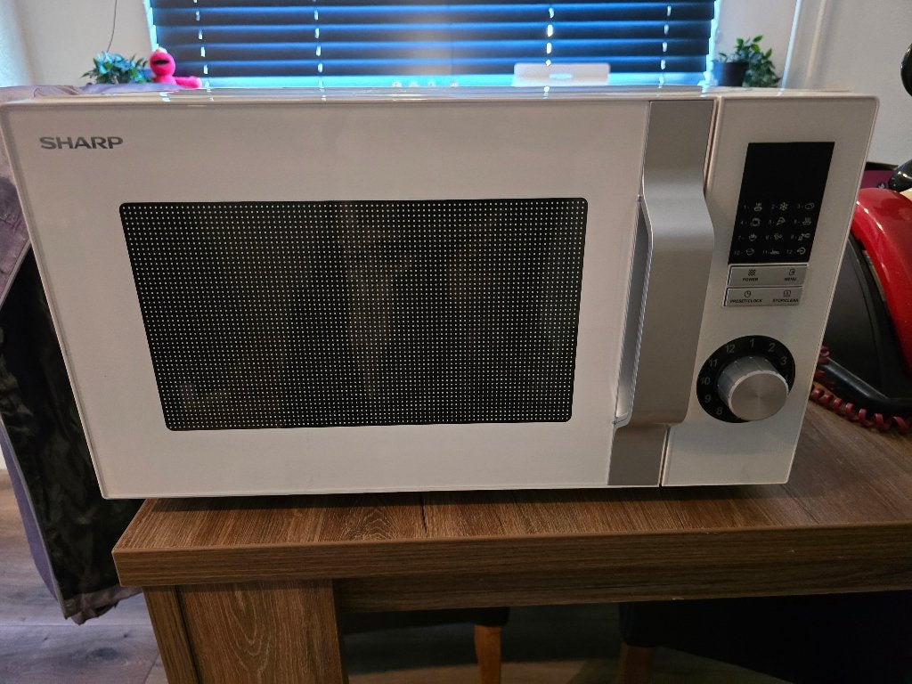 Sharp R-244W Solo magnetron NIEUW!, Ophalen, Nieuw, Magnetron, Draaiplateau