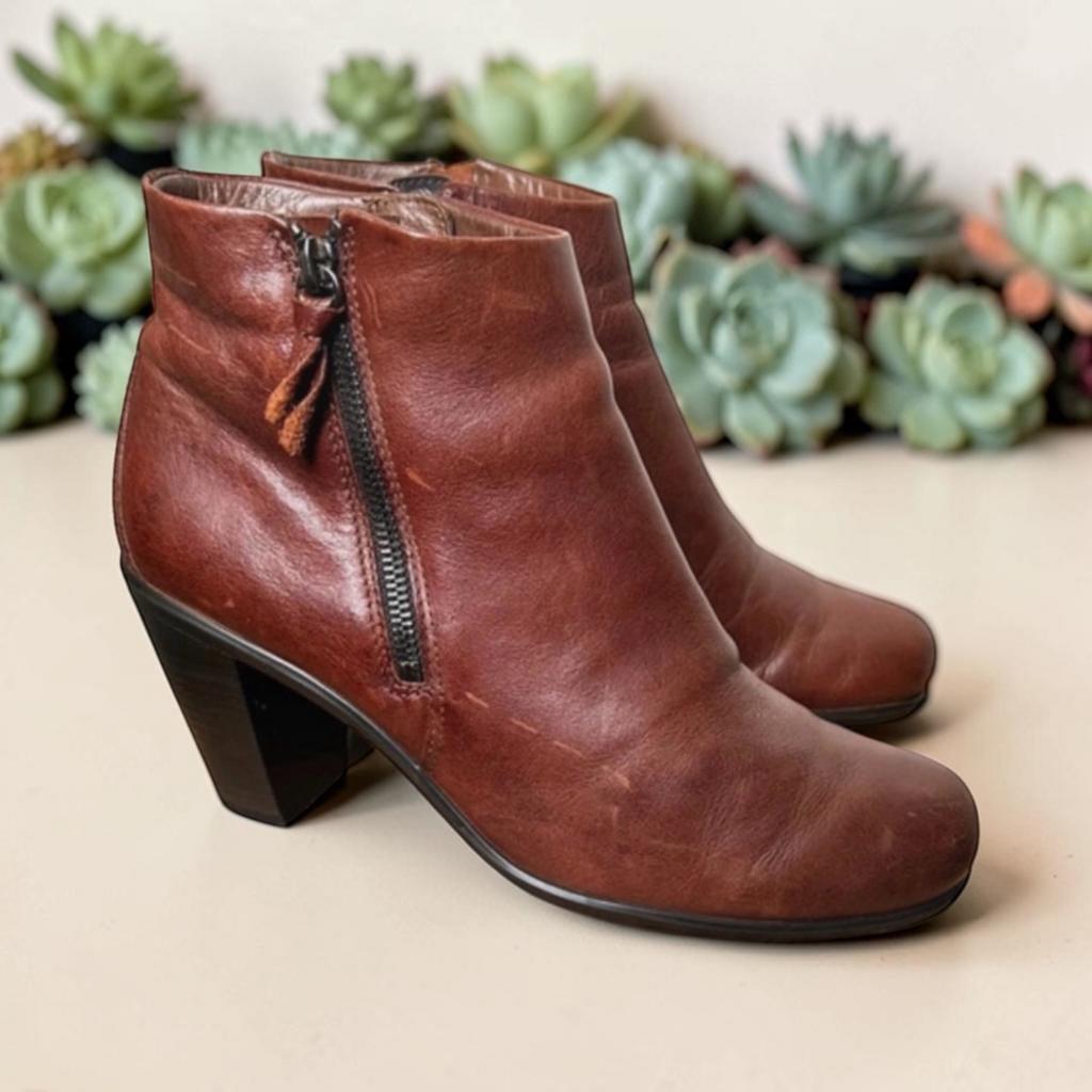 Ecco Laarzen Maat 39 Bruin Zwart Leer Sjiek Enkellaars Hak, Kleding | Dames, Schoenen, Bruin, Lage of Enkellaarzen, Ophalen of Verzenden