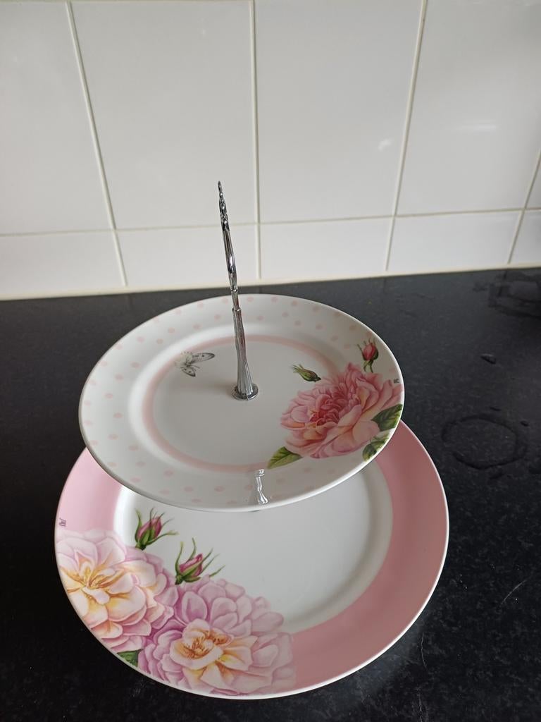 Janneke Brinkman etagere, Ophalen