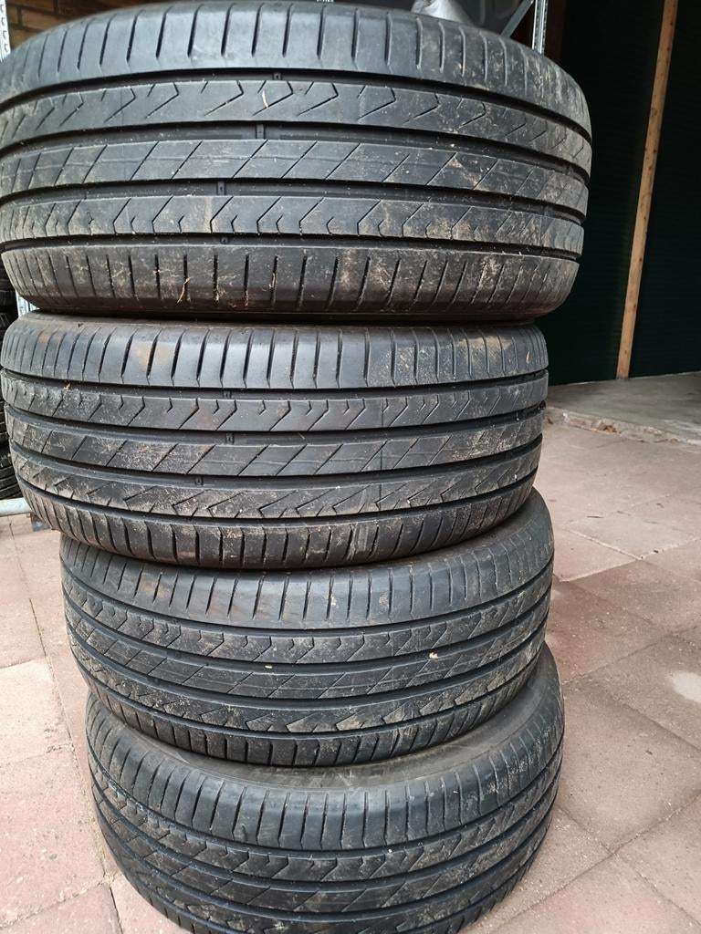 Landsail Qirin 990 Zomerbanden 235/45ZR19, 19 inch, Gebruikt, Ophalen of Verzenden, 235 mm