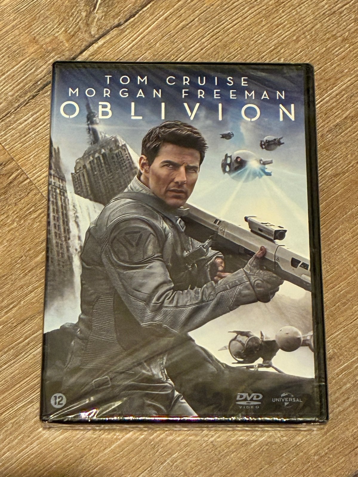 Oblivion DVD - Tom Cruise, Morgan Freeman, Engels, Nederlands, Actie, Ophalen of Verzenden