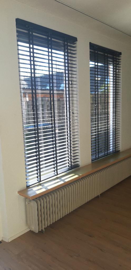 luxaflex, Ophalen, Zwart, 50 tot 100 cm, Zo goed als nieuw