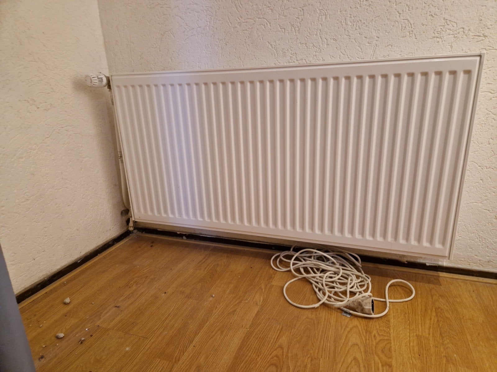6 radiatoren met leidingwerk en toebehoren (excl. ketel), Ophalen, 30 tot 80 cm, Radiator, Minder dan 60 cm