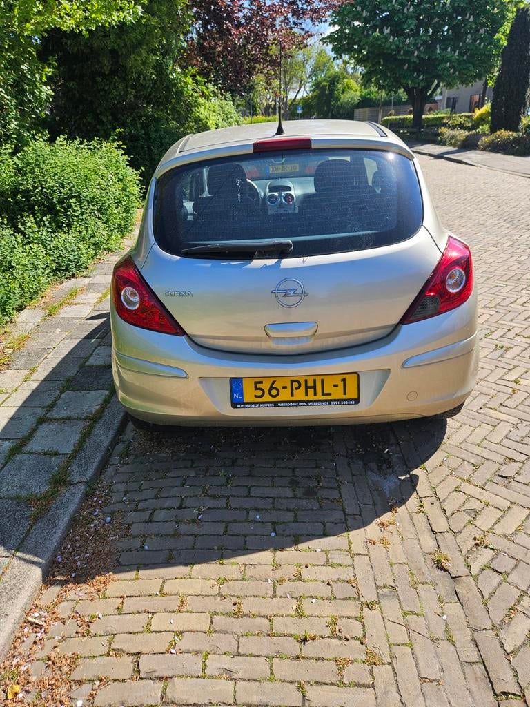 Opel Corsa 1.2 16V 3D 2010 Beige, Voorwielaandrijving, 40 €/maand, 1229 cc, Beige