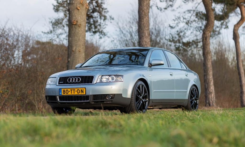 Audi A4 3.0 v6 exclusive 2001, Automaat, 1800 kg, Blauw, A4