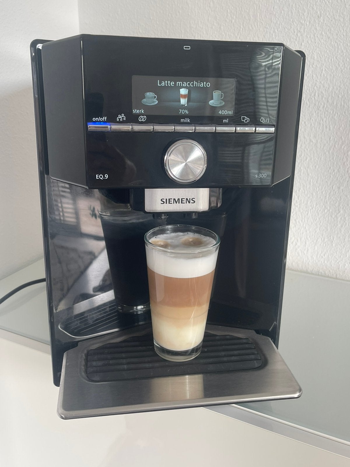 Siemens EQ9, Ophalen, Koffiemachine, Gemalen koffie