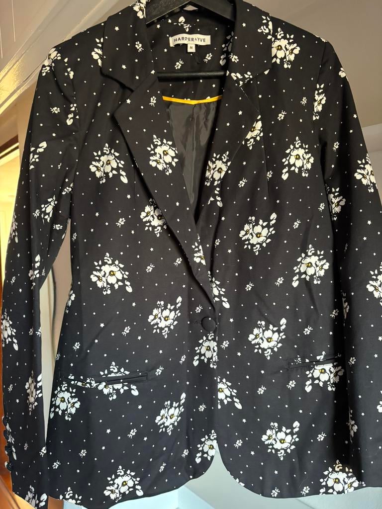 Pikzwart /wit gebloemd jasje van harper&yve maat 40 €3,00, Kleding | Dames, Jasjes, Kostuums en Pakken, Maat 38/40 (M), Zwart