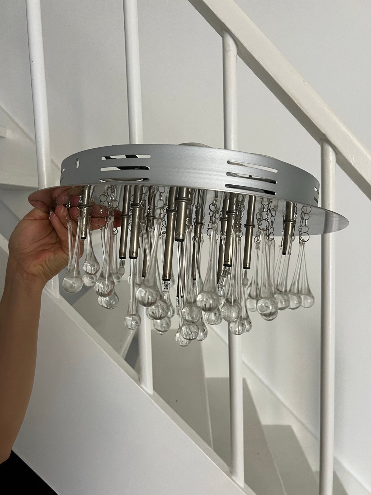 Moderne plafondlamp met glazen druppels (kleiner model), Huis en Inrichting, Metaal, Overige merken, Overige fittingen, Ophalen of Verzenden