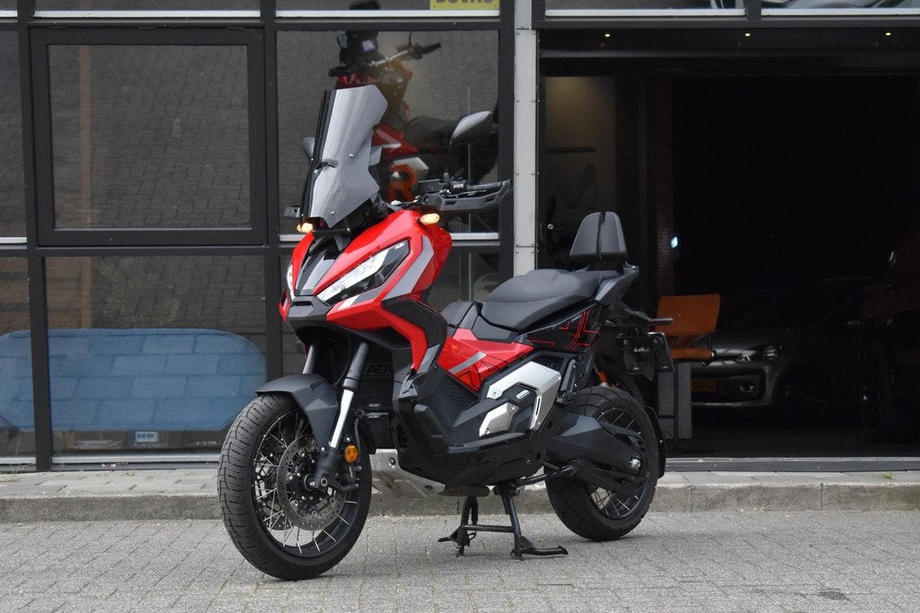 Honda NC 750 X-ADV, Scooter, Rivium Boulevard 222-11
2909 LK  Capelle aan den Ijssel, NL, 745 cc, Bedrijf
