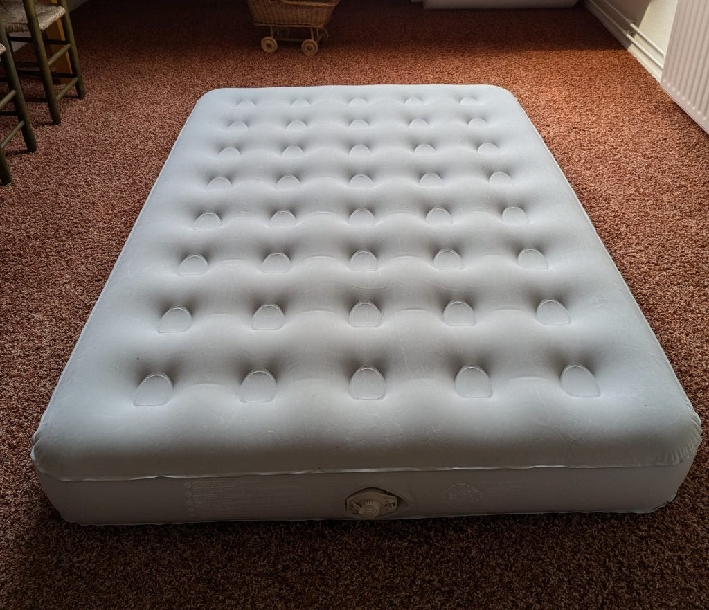 Aerobed 2 persoonsluchtbed, compleet met Tronic omvormer., Ophalen, Zo goed als nieuw, 2-persoons