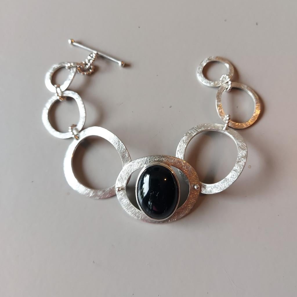 Mooie nieuwe zilveren schakel armband met Onyx., Zwart, Nieuw, Ophalen of Verzenden, Met edelsteen