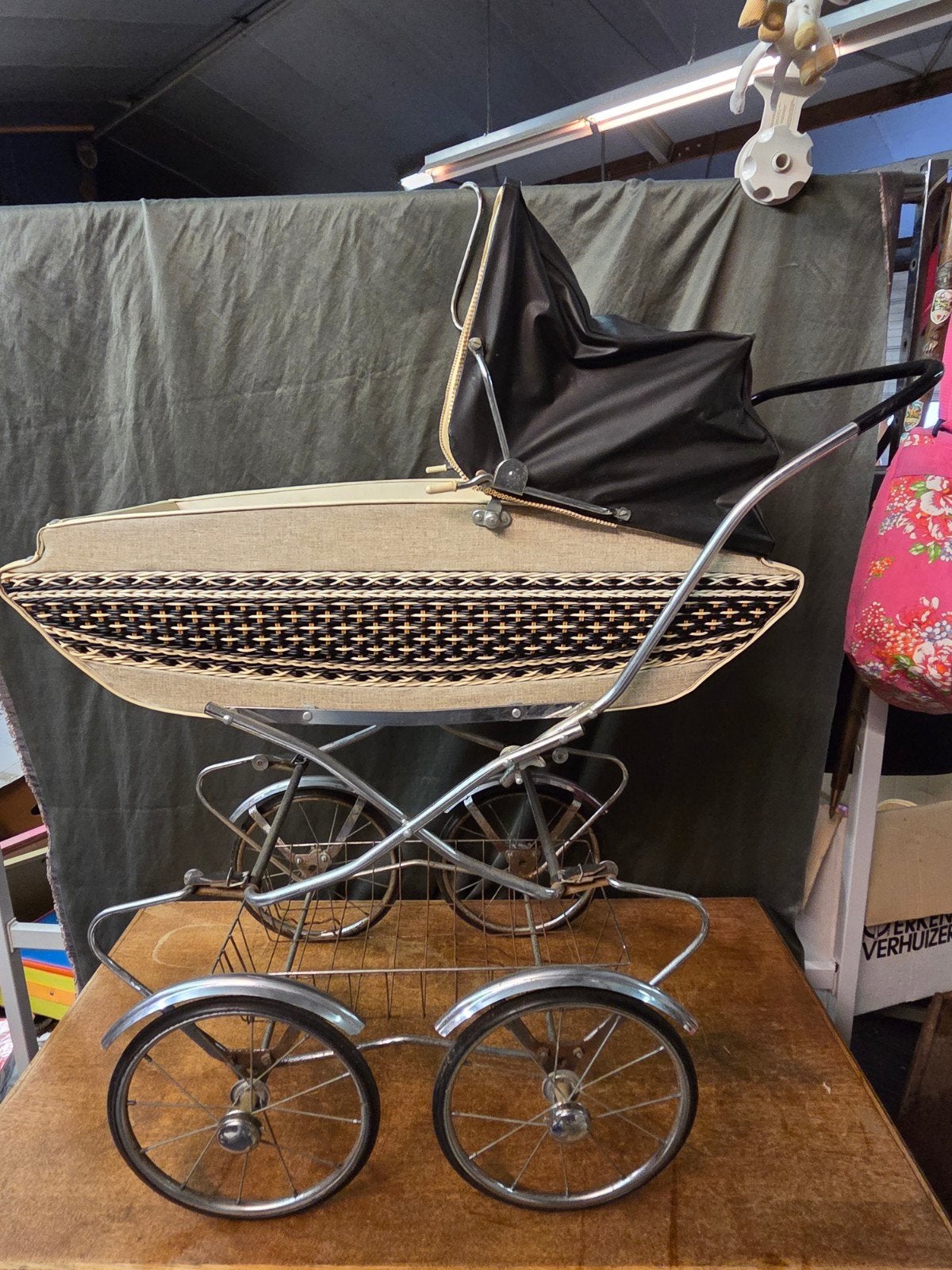 vintage poppenwagen, Ophalen