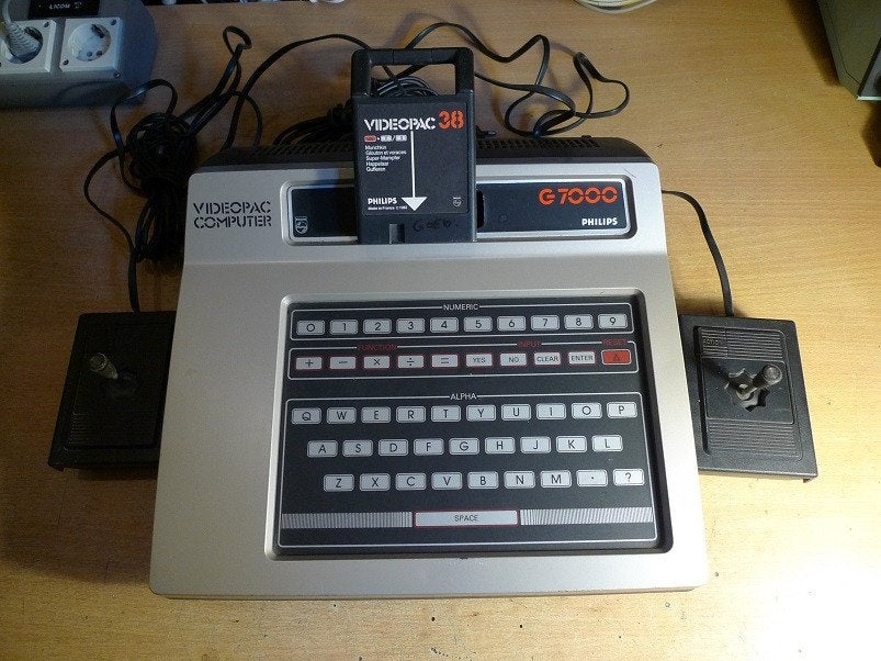 Philips G7000 spel computer met twee controllers & game..., Ophalen of Verzenden, Overige merken, Zo goed als nieuw